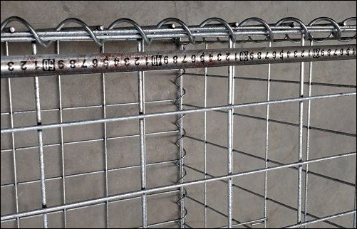 Spiral wire for fixing welded gabion panels