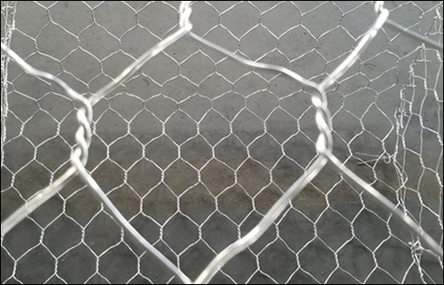 Heavy Zinc Galvanized Wire Mesh Rolls suitable for rock protection